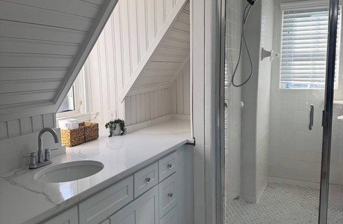 Ocracoke Bed & Breakfast | 12-Lighthouse Suite at The Castle Inn