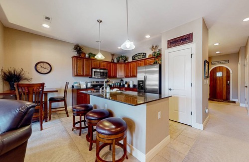 Fieldstone Bluffs Condo | 121 m² Condo ∙ 3 bedrooms ∙ 8 guests