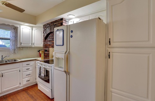 Kansas City House | 13 Miles to Arrowhead Stadium! BBQ-Ready Home Base