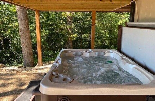 Big Cedars Cabin | 130 m² Lodge ∙ 3 bedrooms ∙ 8 guests