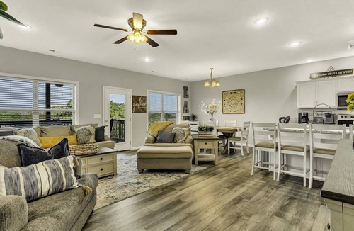 Branson West Condo | 143 m² Condo ∙ 3 bedrooms ∙ 10 guests