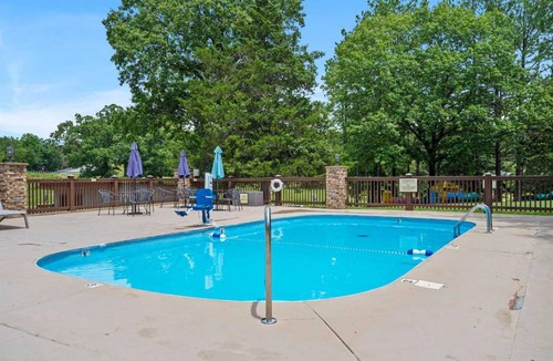 Branson Cedars Cabin | 149 m² Cabin ∙ 3 bedrooms ∙ 10 guests
