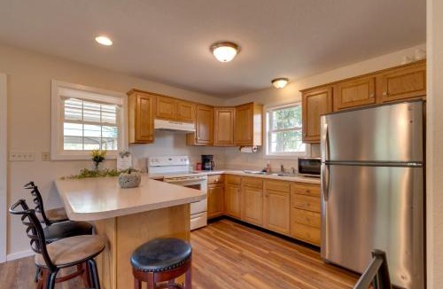 Montrose House | 16 Mi to Lake Sara Beach - Pet-Friendly Home
