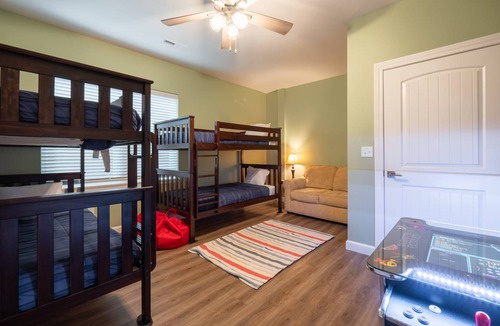 Branson Condo | 163 m² Condo ∙ 3 bedrooms ∙ 13 guests