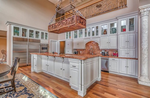 Branson House | 17500sqft PRIVATE ESTATE~IndoorPool/HotTub-BIG LAKEVIEW-Tennis Court-Theater-SDC