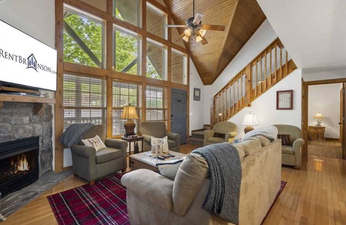 Reeds Spring Cabin | 188 m² Cabin ∙ 4 bedrooms ∙ 14 guests