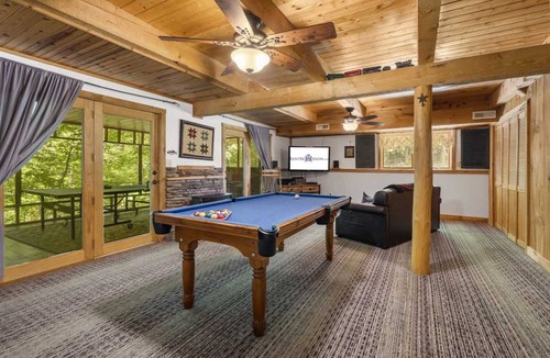 Blue Eye Cabin | 195 m² Cabin ∙ 3 bedrooms ∙ 8 guests