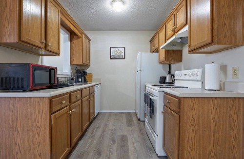 Fort Smith House | 1bed 1 bath kitchen to relax and rest your head