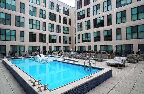 Pendleton Apartment | 1BR Downtown Suite | Pool, Gym & Workspace