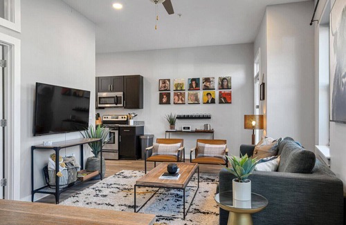 Hillsboro Village Condo | 1st Floor & No Steps by Vanderbilt, Belmont & Food