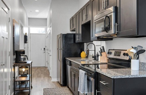 Hillsboro Village Condo | 1st Floor & No Steps by Vanderbilt, Belmont & Food