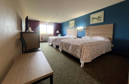 Marysville Hotel | 2 Accommodations Good for Group Stays in Marysville | Free Parking