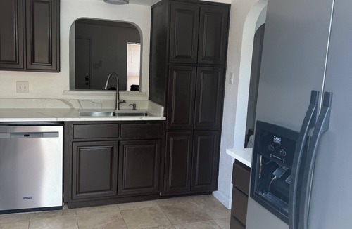 El Paso Apartment | 2 bedroom apartment in gated community with a beautiful Mountain View,