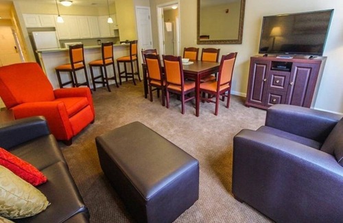Branson House | 2 Bedroom at the Carriage Place: Grand Crowne Resort