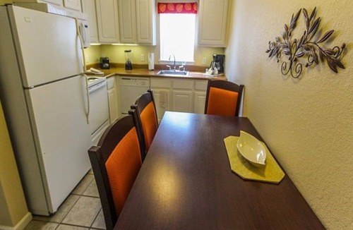 Branson House | 2 Bedroom at the Carriage Place: Grand Crowne Resort