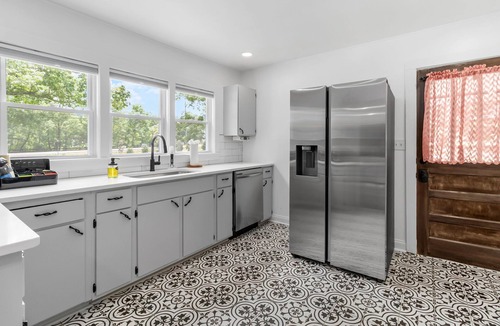 Trenton Other | 2-bedroom farmhouse in tranquil Rising Fawn w/Crib & Highchair