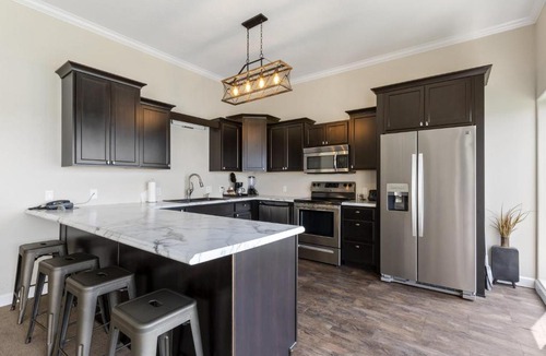 Ridgedale House | 2 Bedroom Lake View Villa - Unit 403