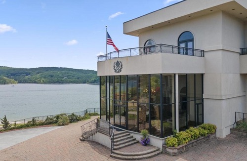 Ridgedale House | 2 Bedroom Lake view Villa - Unit 509