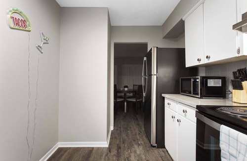 Rosedale Apartment | 2 Bedroom modern apartment with Free Parking