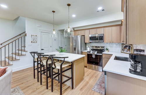 Mena Cottage | 2 Blocks to Mt Bike Trails, Minutes From Town!