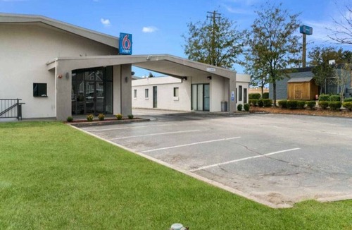 Lexington Apartment | 2 Full Beds | Non-Smoking, Micfridge