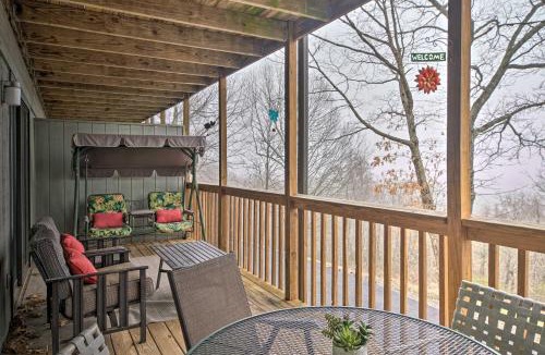 Notch Estates Apartment | 2 Mi to Silver Dollar City Reed Springs Condo