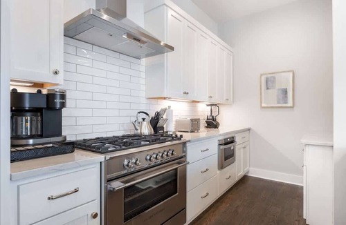 West End House | 2 New Nashville Homes Near Vandy & 3 Min to Bars