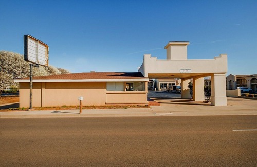 Elk City Apartment | 2 Queen Bed| non-smoking