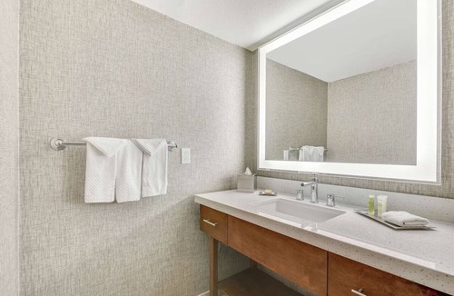 North Mountain Hotel | 2 Queen Beds 1BR Suite, Hilton Phoenix Tapatio Cliffs, Seven Pools, Water Slide