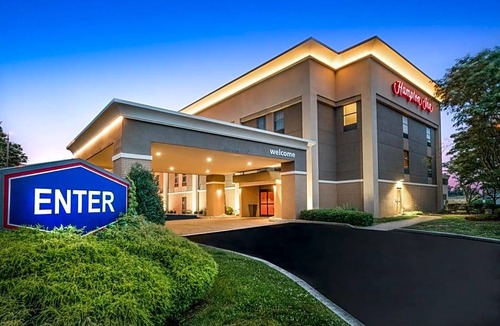 Corydon Hotel | 2-Star Hotel ∙ Hampton Inn Corydon