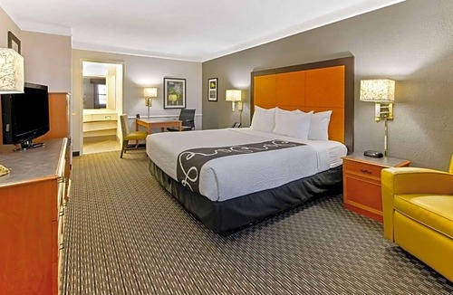 Southside Hotel | 2-Star Hotel ∙ La Quinta Inn by Wyndham Santa Fe