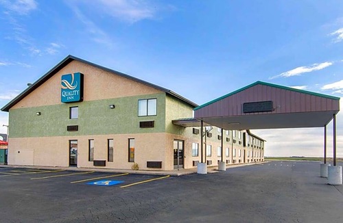 Russell Hotel | 2-Star Hotel ∙ Quality Inn