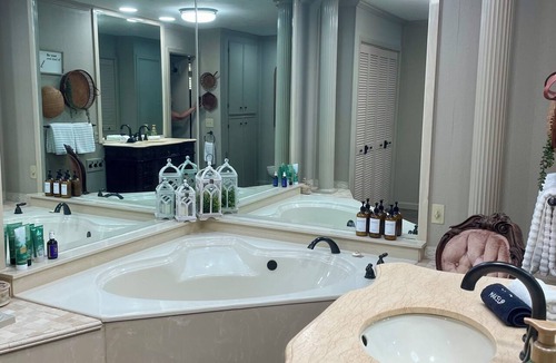 Greers Ferry House | 2 Story lakefront home- on the Narrow's of Greers Ferry Lake
