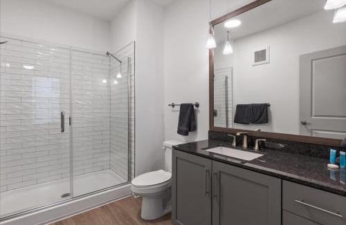 East Walnut HIlls Apartment | 2 Stylish apartments near shops and entertainment