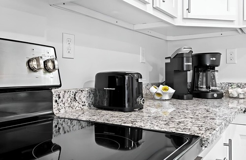 Phoenix Hill Condo | 2-Unit Work Friendly Stay | Near Breweries & NuLu!