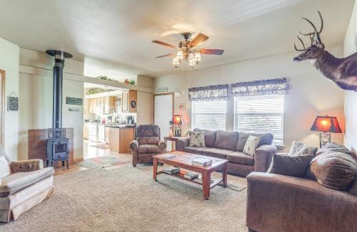 San Cristobal House | 20 Mi to Taos Ski Valley: Secluded Mtn-View Cabin!