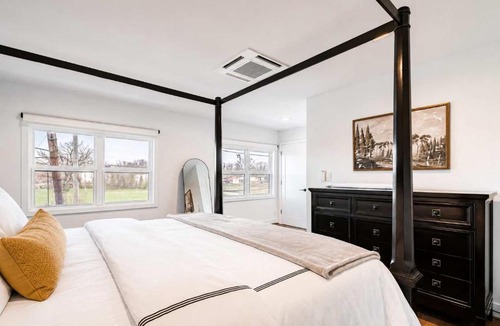 West Main Historic District Apartment | 21 Staves Suite Louisville Bourbon Country Apt