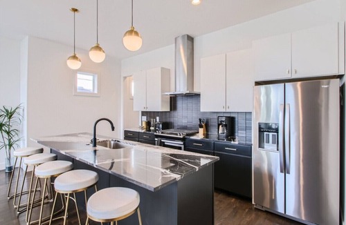 Berry Hill House | 21- Trendy `Music Hill`- The Music City Collection