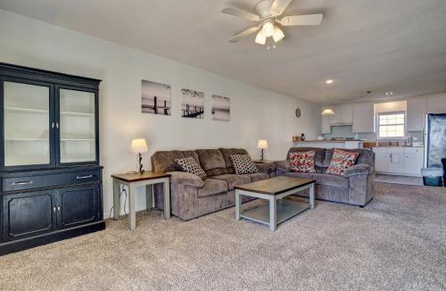 North Topsail Beach Apartment | 237 Seashore Drive - D by Carolina Stays