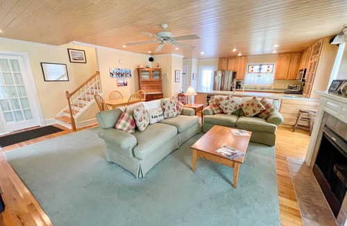 Ocracoke House | 24 Pompano Place: Nice secluded location, short way from the village.