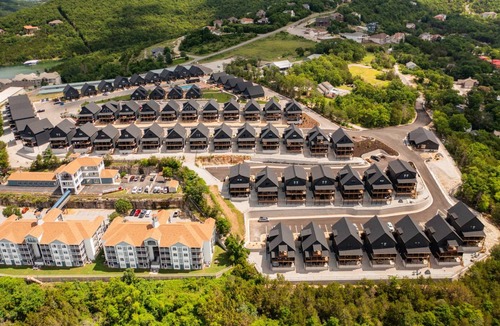 Branson House | 2736 m² House ∙ 59 bedrooms ∙ 127 guests