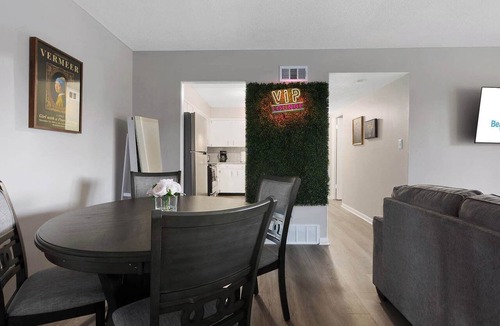 Rosedale Apartment | 2BR Apartment free Parking King Beds
