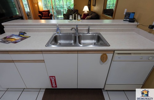 Branson Condo | 2BR ~ GOLF COURSE ~ Near The Strip! FREE TICKETS INCLUDED! (CH1-1)