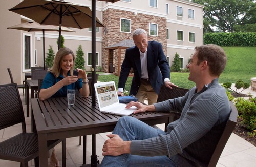 Johnson City Apartment | 2BR Suite w/Kitchen | Hot Breakfast + Pool Access