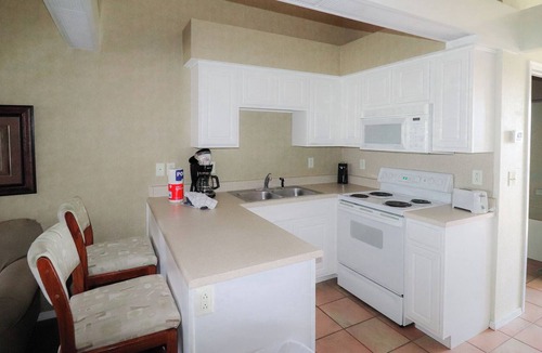 Kimberling City Condo | 3 -BD Lakeview Suite - 3LO
