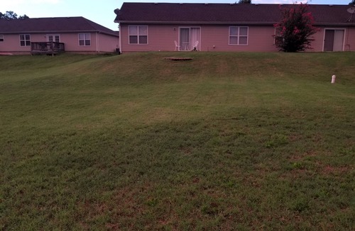 Branson House | 3 bedroom, 2 bath house. Sleeps 6. Close to 76 Hwy strip