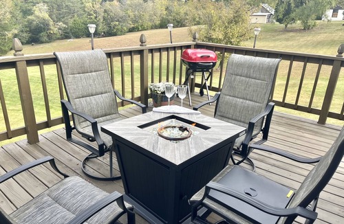 Knoxville House | 3 bedroom 2 bath mins to University of Tennessee, Sevierville, pickleball, golf
