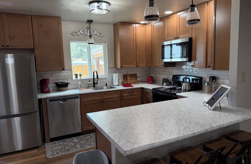 Sterling House | 3-bedroom family friendly home in Sterling with cool AC breeze