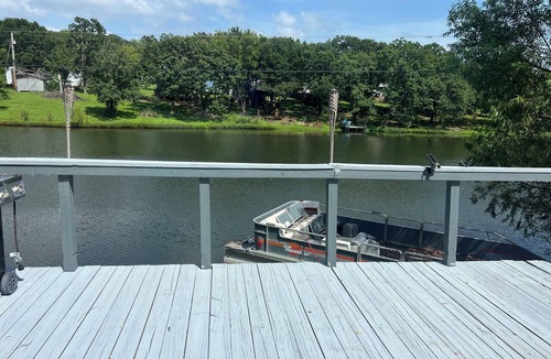 Evening Shade House | 3 bedroom on private lake, near tenkiller lake, additional space for RV 30amp
