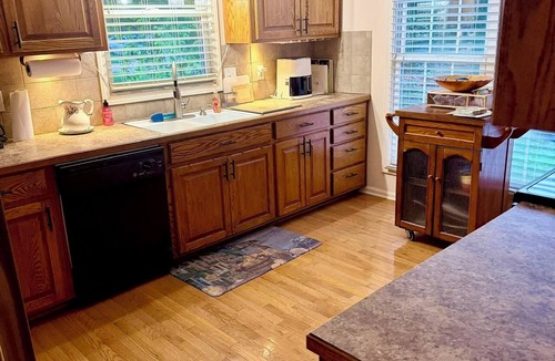I-435 West KC-KS House | 3-BR 2.5BA home-quaint KCK neighborhood. Fenced yard, hot tub; perfect location!